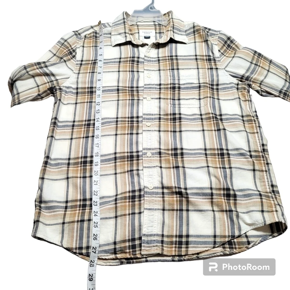 American Eagle Super Soft Tan Plaid Everyday Button Down Shirt Men's Size Medium